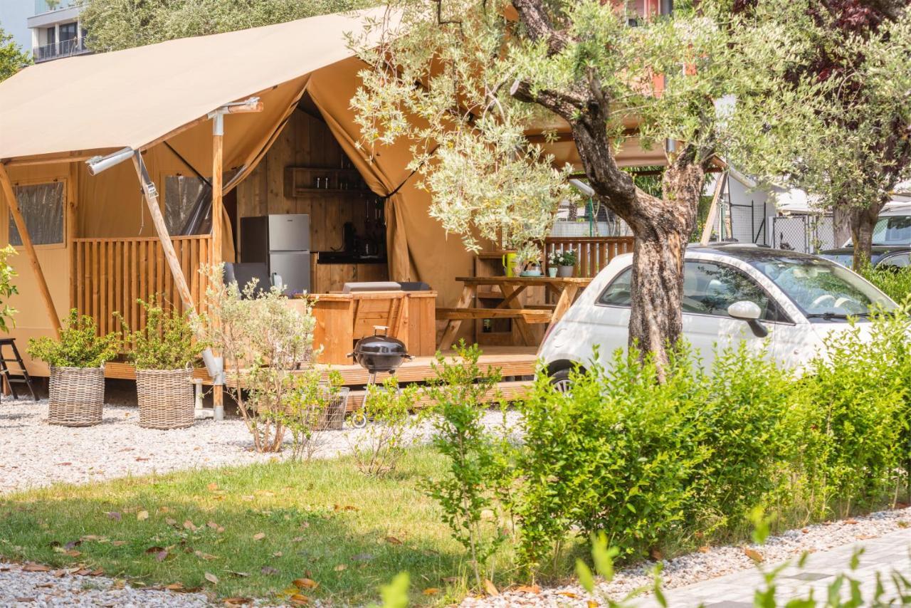 Al Lago Camping & Rooms Riva del Garda Exterior photo