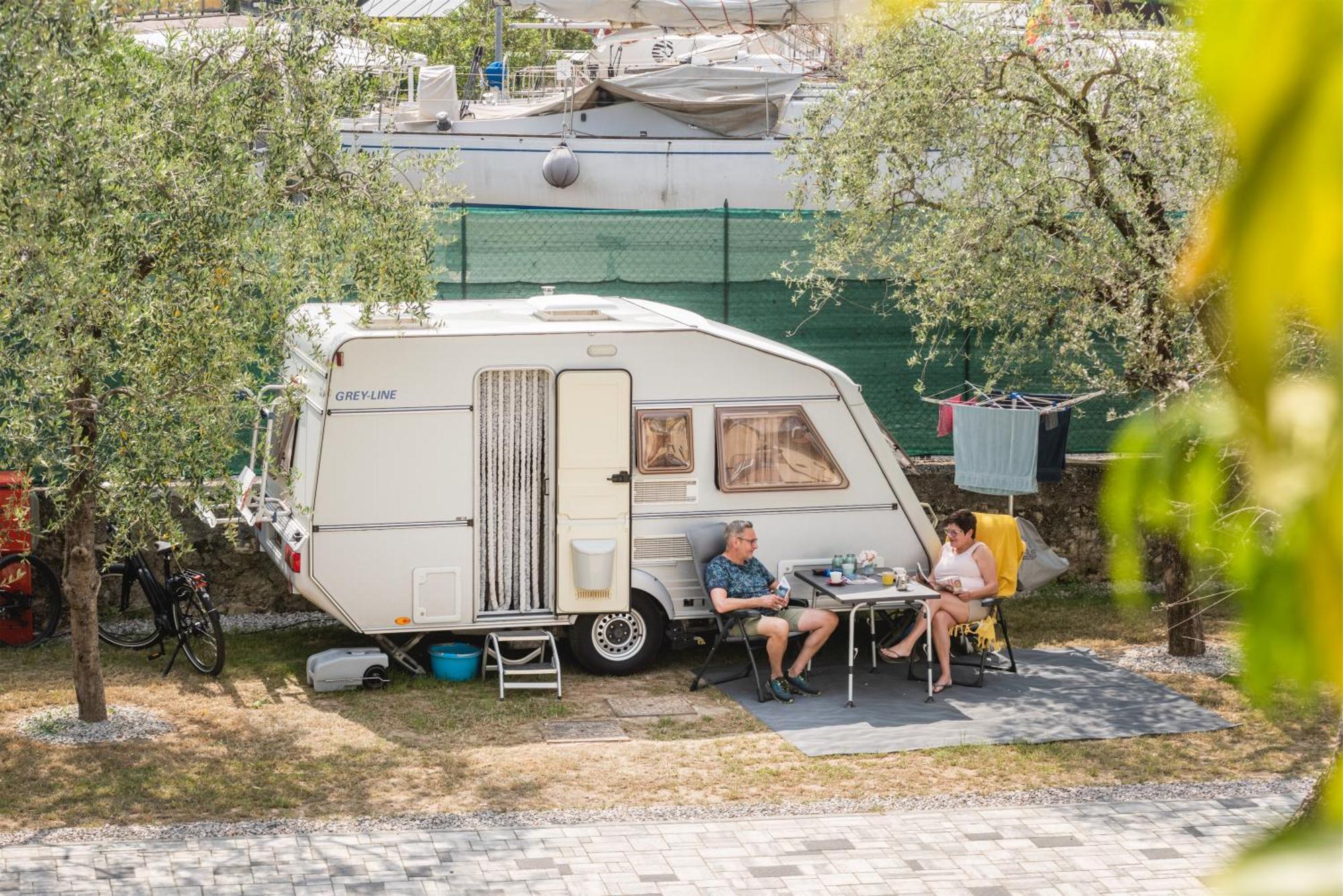 Al Lago Camping & Rooms Riva del Garda Exterior photo
